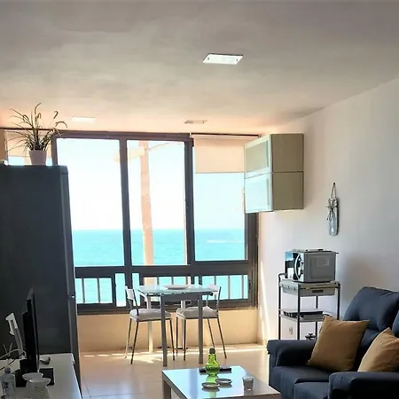 Apartamento 1ª Linea-vista Mar Con Wifi Apartman